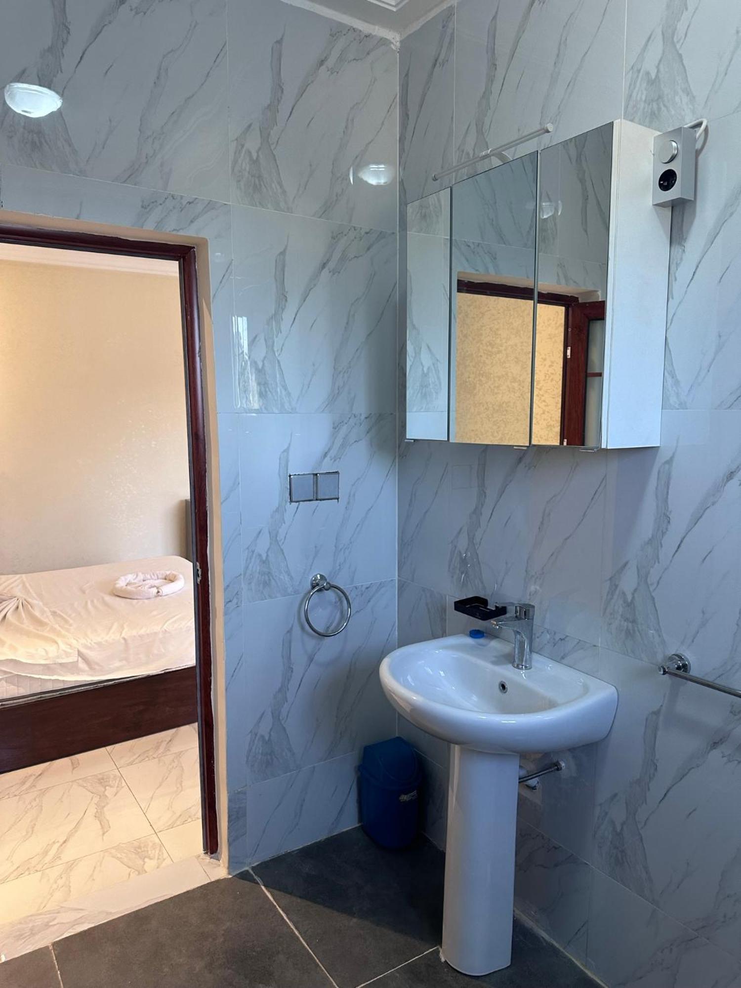 Apartments Plaza Hotel Kololi Kültér fotó