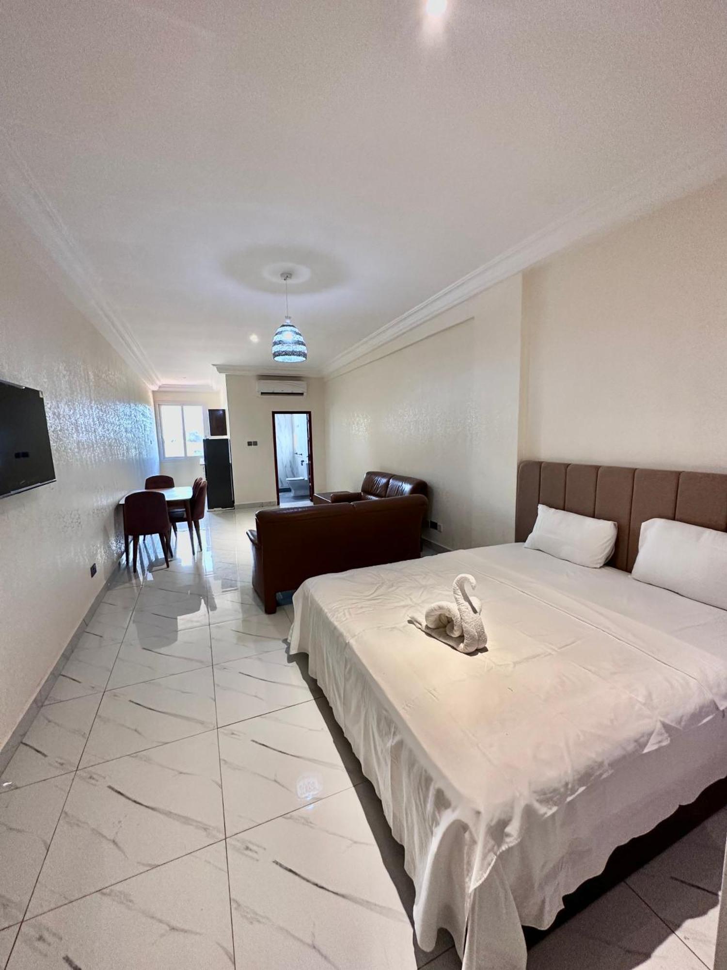 Apartments Plaza Hotel Kololi Kültér fotó