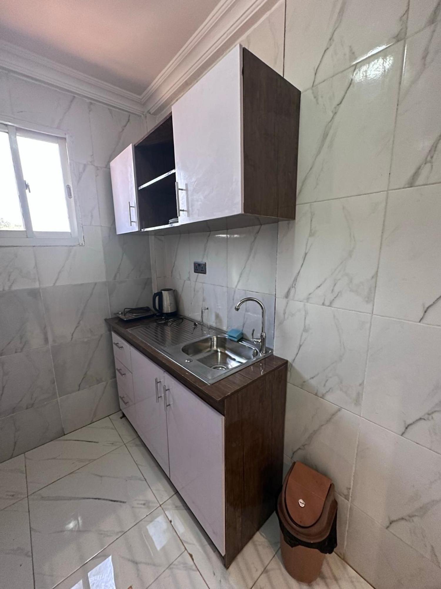 Apartments Plaza Hotel Kololi Kültér fotó