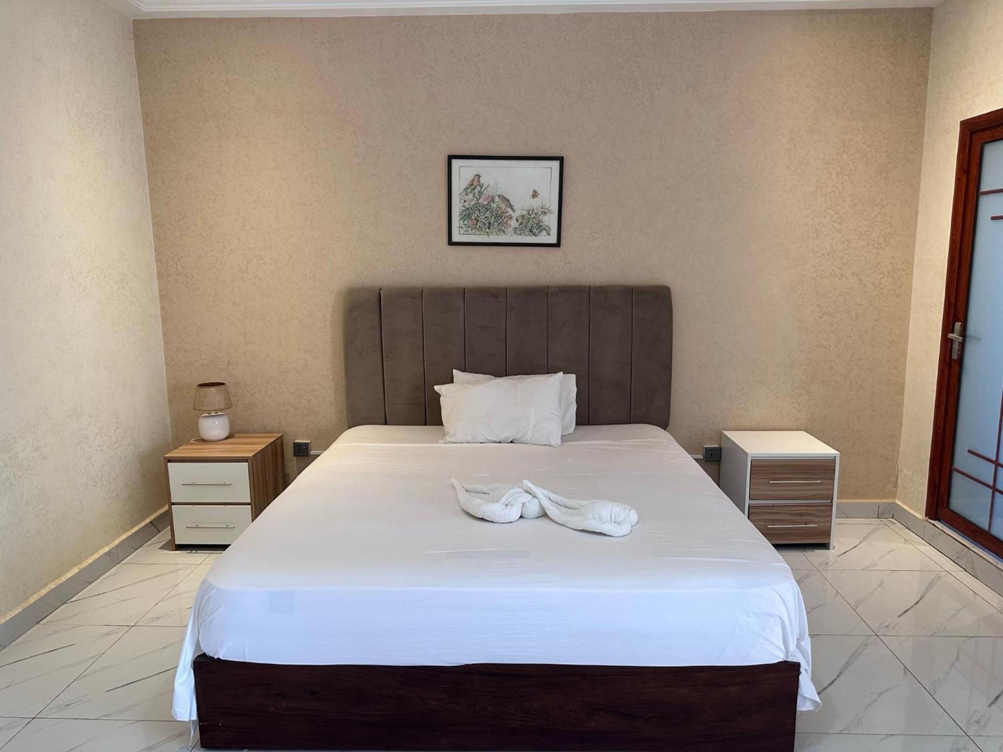 Apartments Plaza Hotel Kololi Kültér fotó